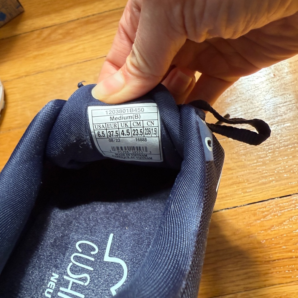 Brooks Cushioned Navy Sneakers - Picture 2 of 5